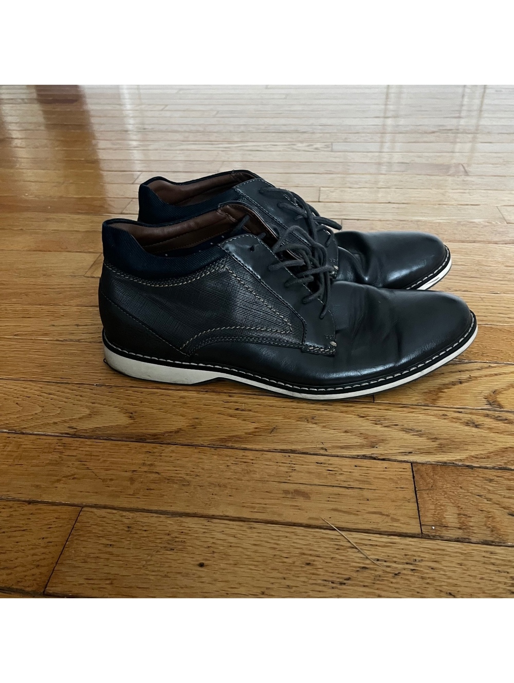 Men's Gray Leather Lace-Up Chukka Boots